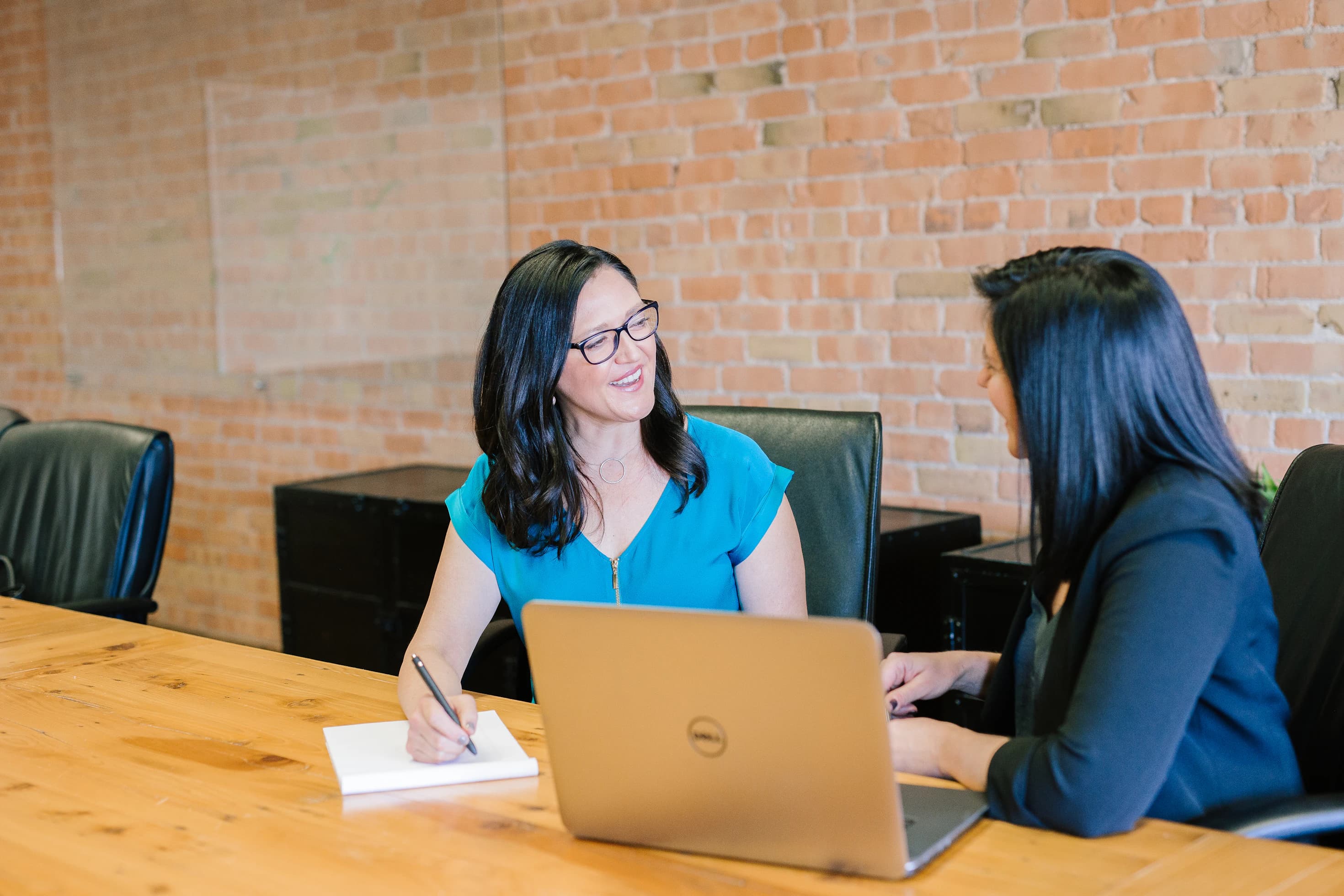 A Veraison coach in conversation with a client